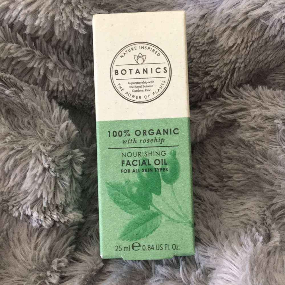 Botanical facial oil